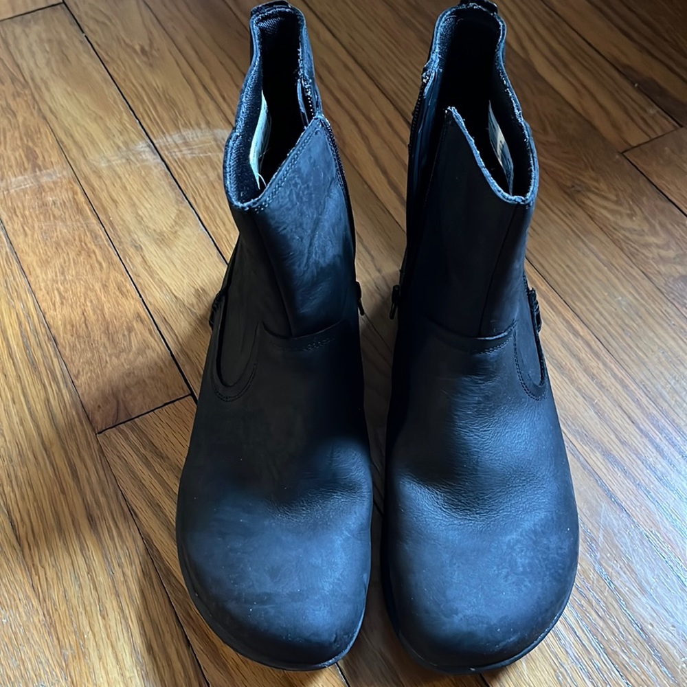 Zip up ankle boots